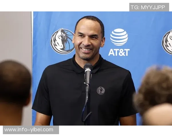 戴拇指护具打球弗拉格坚信竞技体育应无借口球感未受影响